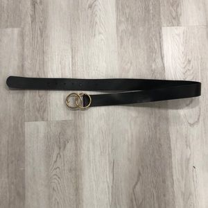 ARITZIA Black belt size medium